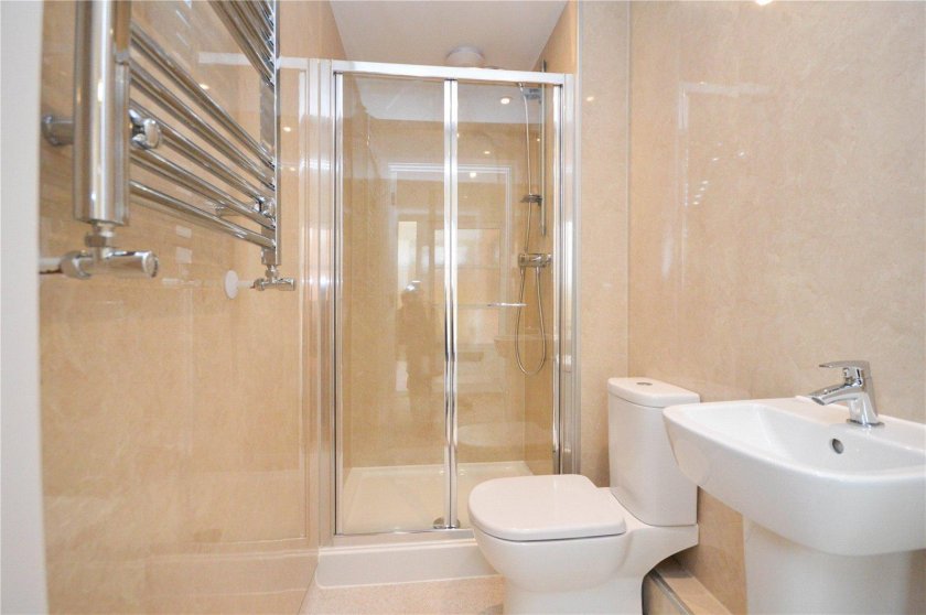 Pilgrim Close Bathroom