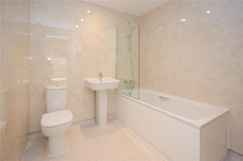 Pilgrim Close Bathroom 2